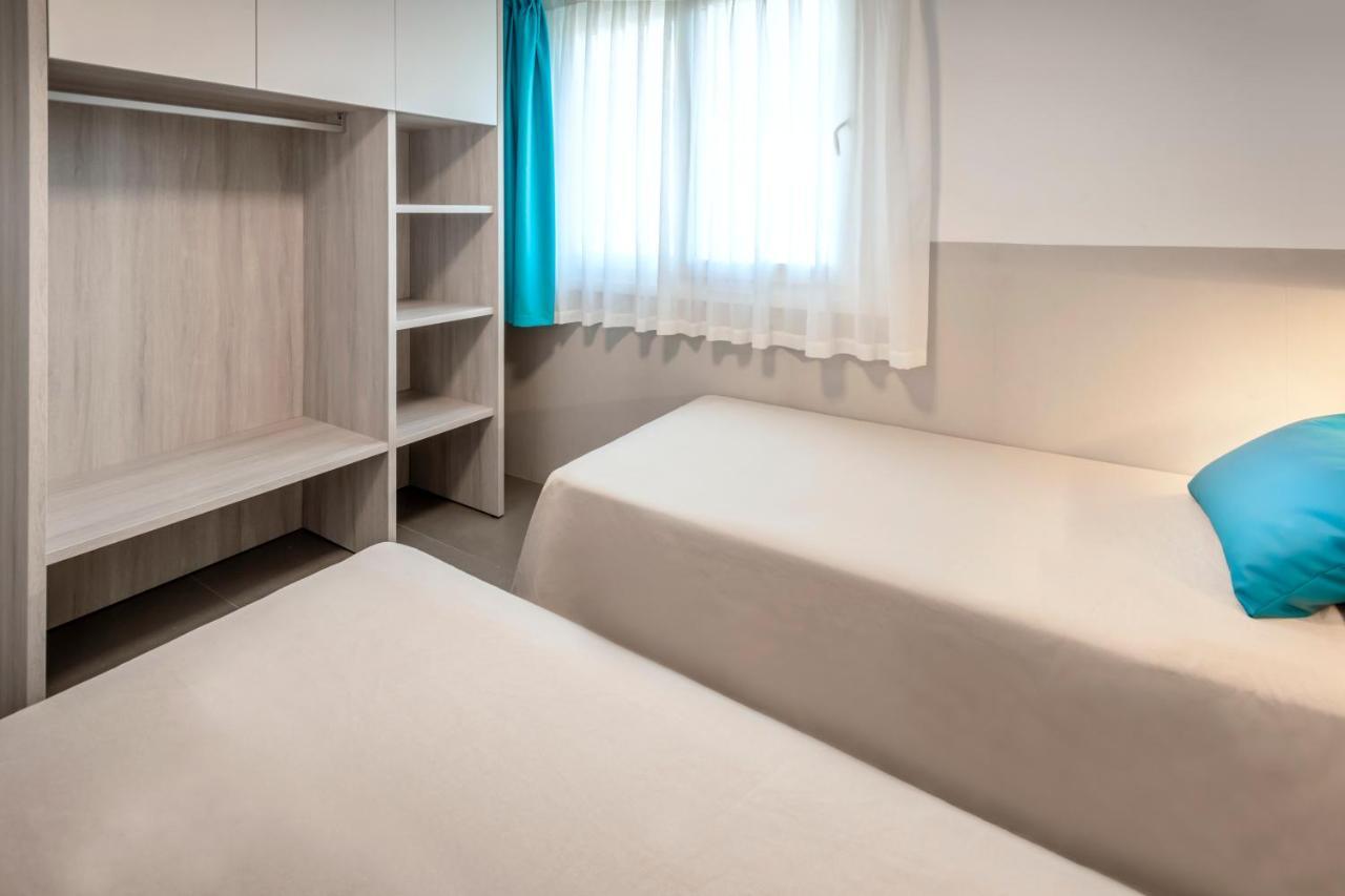 Rentalmar Salou Playa Family Suites & Pool 外观 照片